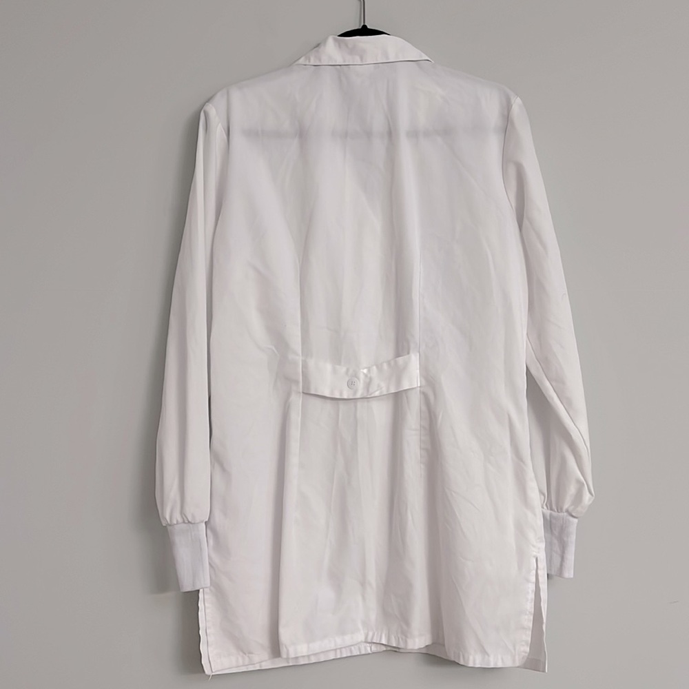 Cherokee White Button-Up Lab Coat. Size S. - Picture 5 of 7